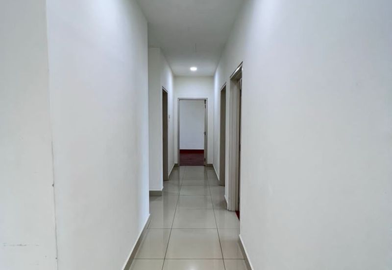 I Residence @ I City