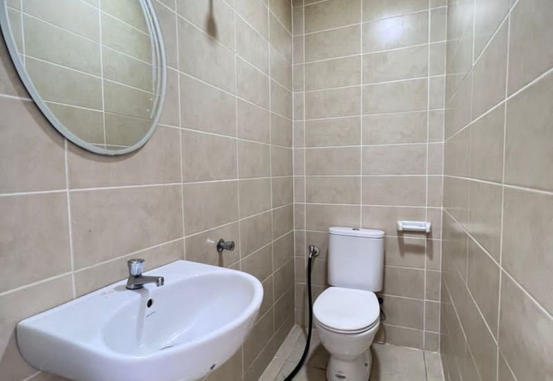 I Residence @ I City