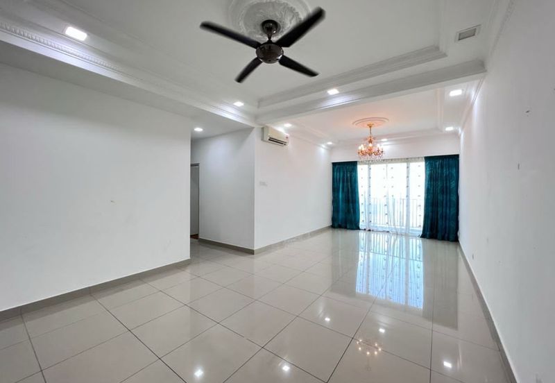 I Residence @ I City