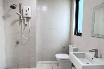 I Residence @ I City