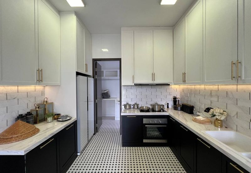 [ CORNER LOT ][ FULLY FURNISHED & RENOVATED ] 3 Storey Terraced House The Mulia Residences 