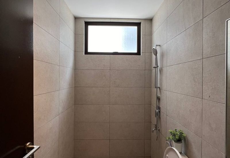 [ CORNER LOT ][ FULLY FURNISHED & RENOVATED ] 3 Storey Terraced House The Mulia Residences 