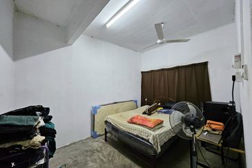 Jalan Taman Sri Jelok 13