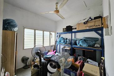 Jalan Taman Sri Jelok 13