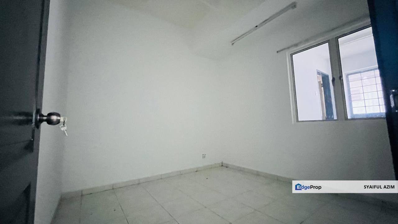 Taman Adenium Bukit Beruntung Double Storey Terraced House [ FREEHOLD ][ WELL MAINTAINED ], Selangor, Hulu Selangor