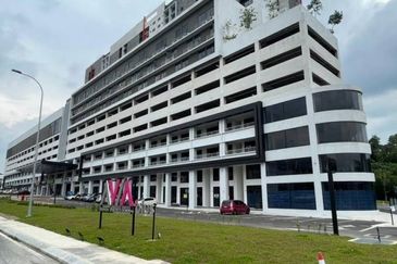 Avia Plus Apartment, Bandar Country Homes