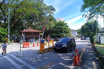 [ CORNER LOT RENOVATED ] 2-Storey Bandar Tasik Selatan Kuala Lumpur