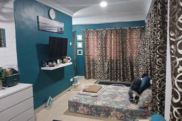 [ CORNER LOT RENOVATED ] 2-Storey Bandar Tasik Selatan Kuala Lumpur