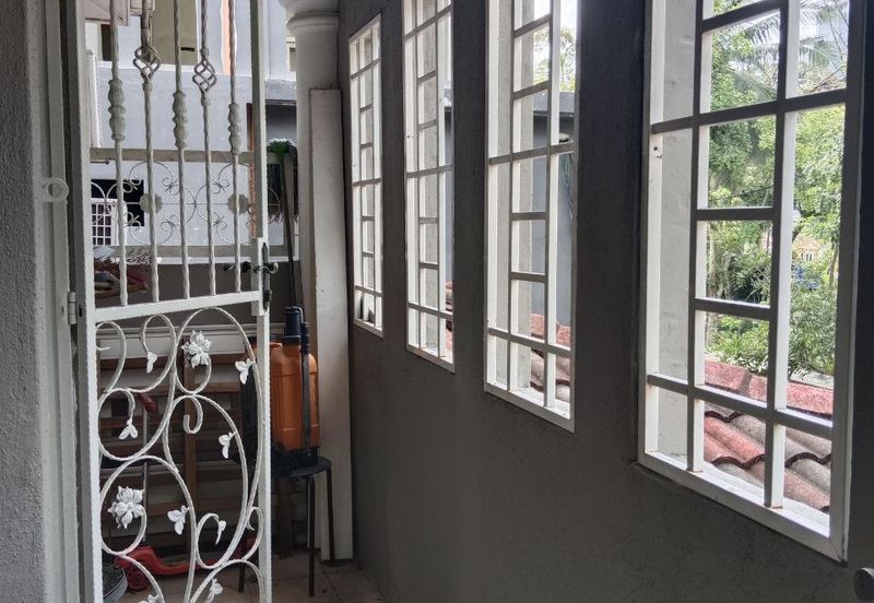 [ CORNER LOT RENOVATED ] 2-Storey Bandar Tasik Selatan Kuala Lumpur
