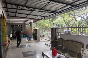 [ CORNER LOT RENOVATED ] 2-Storey Bandar Tasik Selatan Kuala Lumpur