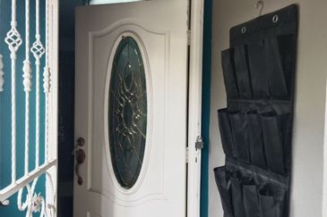 [ CORNER LOT RENOVATED ] 2-Storey Bandar Tasik Selatan Kuala Lumpur