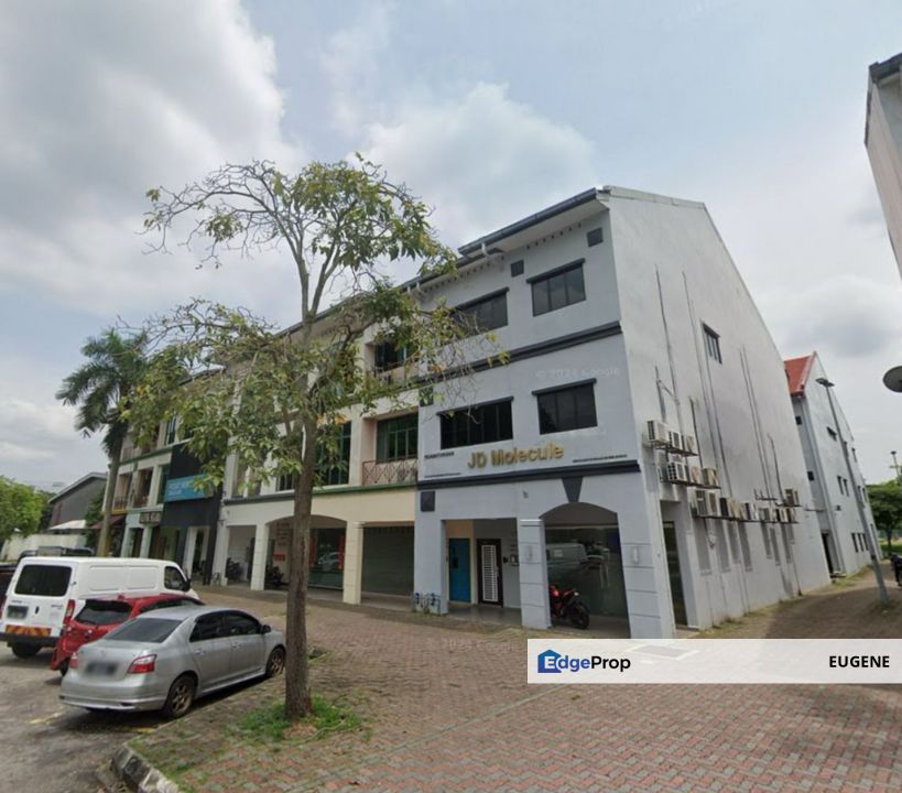 Bukit Jelutong @ Shah Alam , Seksyen u8, Selangor, Shah Alam