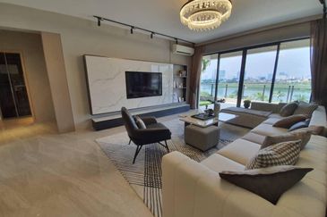 Aradia Residence @ Lake City