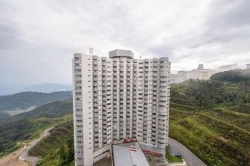 Golden Hills Resort (Amber Court)