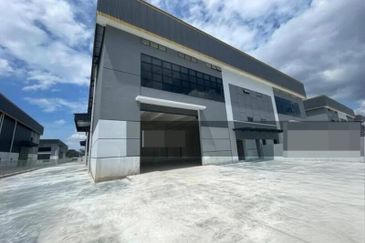 Jenjarom Semi-D Factory Corner Freehold