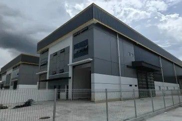 Jenjarom Semi-D Factory Corner Freehold