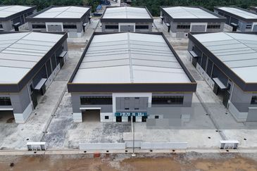 Jenjarom Semi-D Factory Corner Freehold