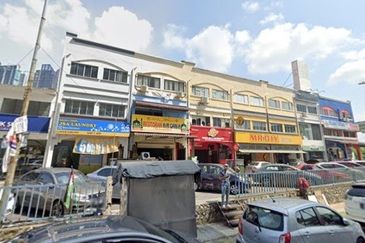 3 Storey Shop , Taman Castlefield @ Sungai Besi 