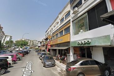 3 Storey Shop , Taman Castlefield @ Sungai Besi 