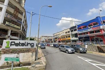 3 Storey Shop , Taman Castlefield @ Sungai Besi 