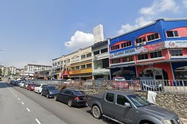3 Storey Shop , Taman Castlefield @ Sungai Besi 