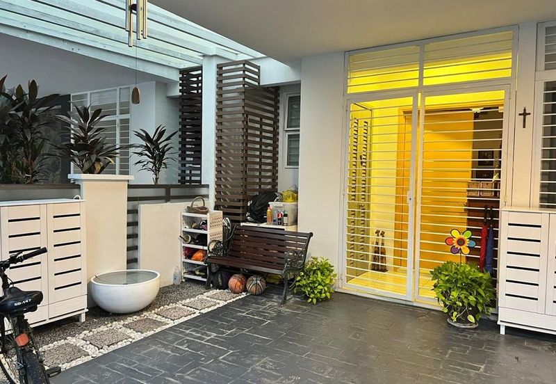 USJ Avenue @ USJ Heights