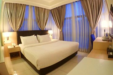 The Trillium @Lake Fields