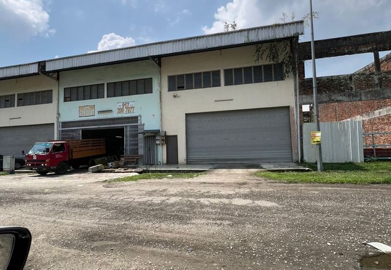 Perusahaan Perindustrian PKNS greatyear capital @ Rawang, 2 Storey Link Factory For Sale
