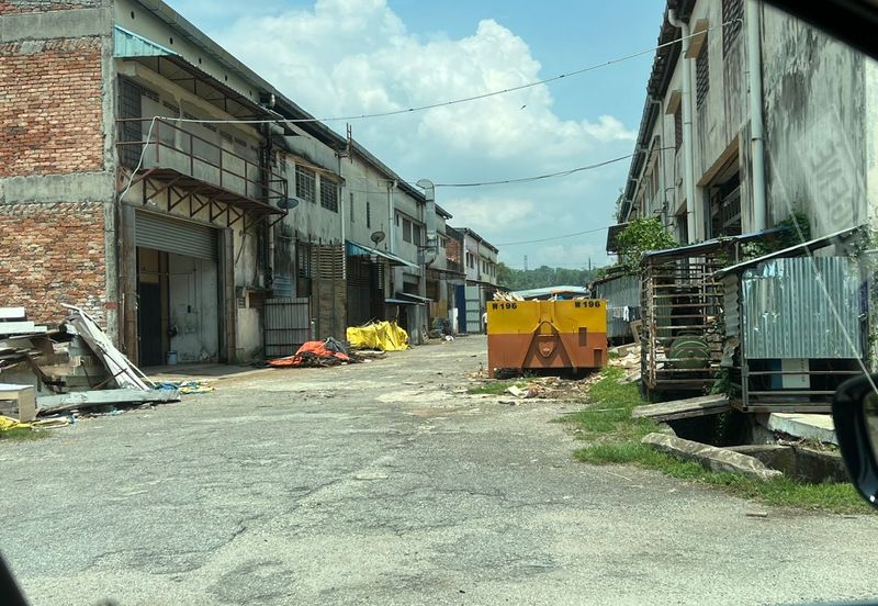 Perusahaan Perindustrian PKNS greatyear capital @ Rawang, 2 Storey Link Factory For Sale