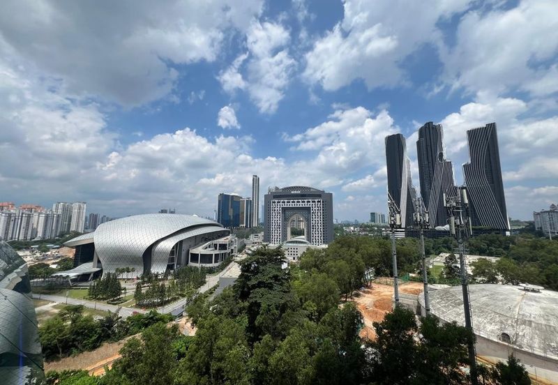 The MET Corporate Towers