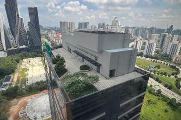 The MET Corporate Towers