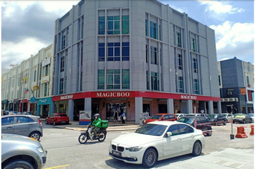 (Corner G floor) Sri Petaling @ Kuchai lama Shop For Rent