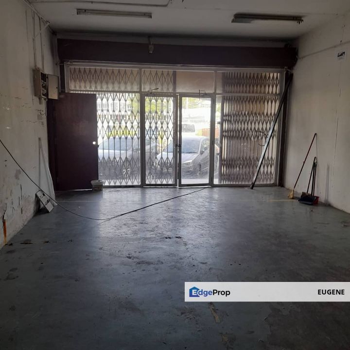 (4sty Face Mainroad) Puchong Utama , Petaling jaya For Sale, Selangor, Puchong