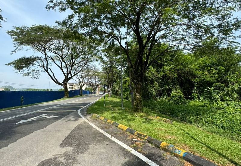 JALAN PUNCAK ALAM JAYA