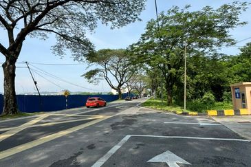 JALAN PUNCAK ALAM JAYA