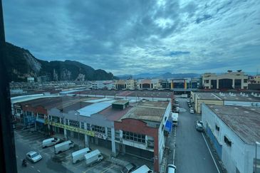 Taman Sri Batu Caves