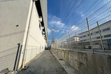 Taman Sri Batu Caves