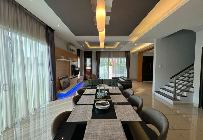 Vista Paramount Residence