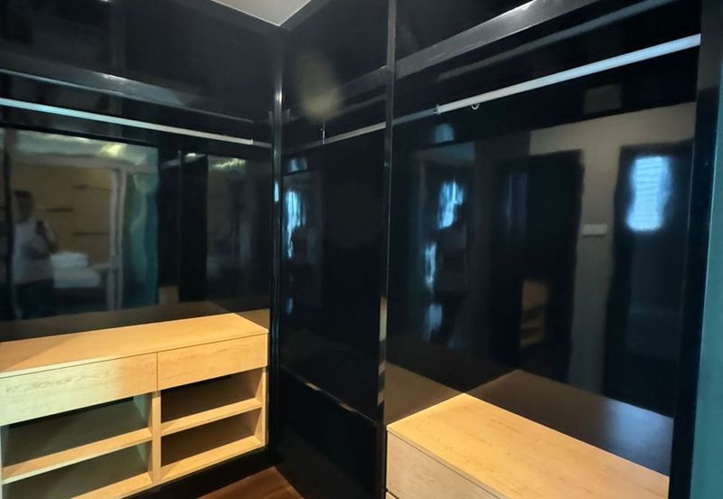 Vista Paramount Residence