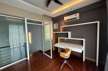 Vista Paramount Residence