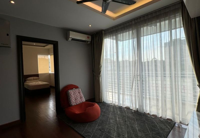 Vista Paramount Residence