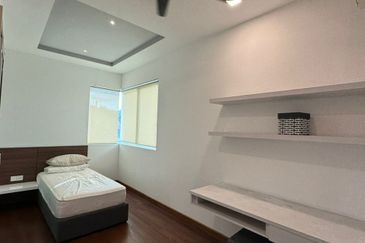 Vista Paramount Residence