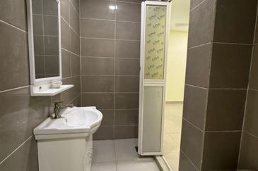 Jalan Tan Sri Abdul Rahman Hashim 5