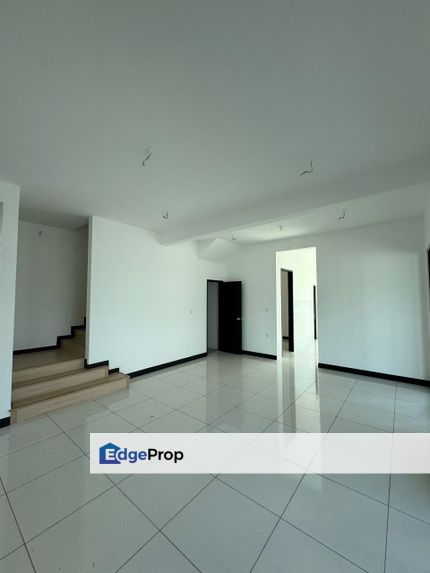 BANDAR TIRAM, ULU TIRAM @ DOUBLE STOREY ENDLOT WITH LAND, Johor, Ulu Tiram