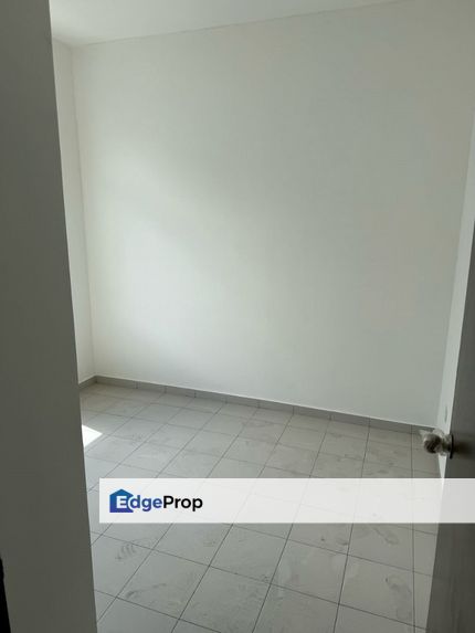 TAMAN IMPIANA, KELAPA SAWIT, KULAI @ TWONHOUSE GROUND FLOOR, Johor, Kulai