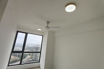 The M @ Medini Macrolink