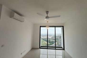 The M @ Medini Macrolink