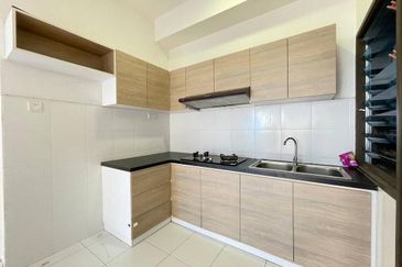 Seri Austin Luxury Apartment