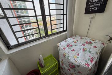 Dedaun Hijau (Greenfield Regency)