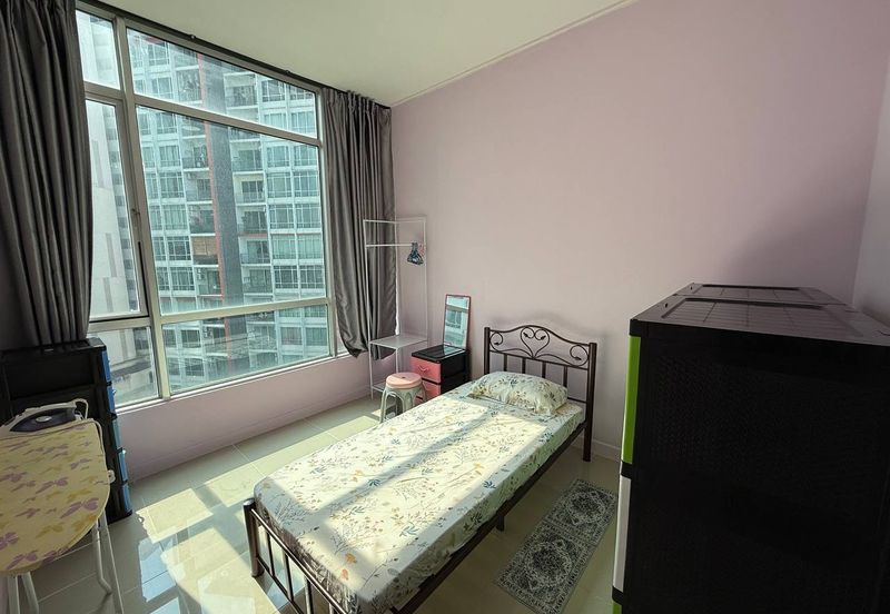 Dedaun Hijau (Greenfield Regency)